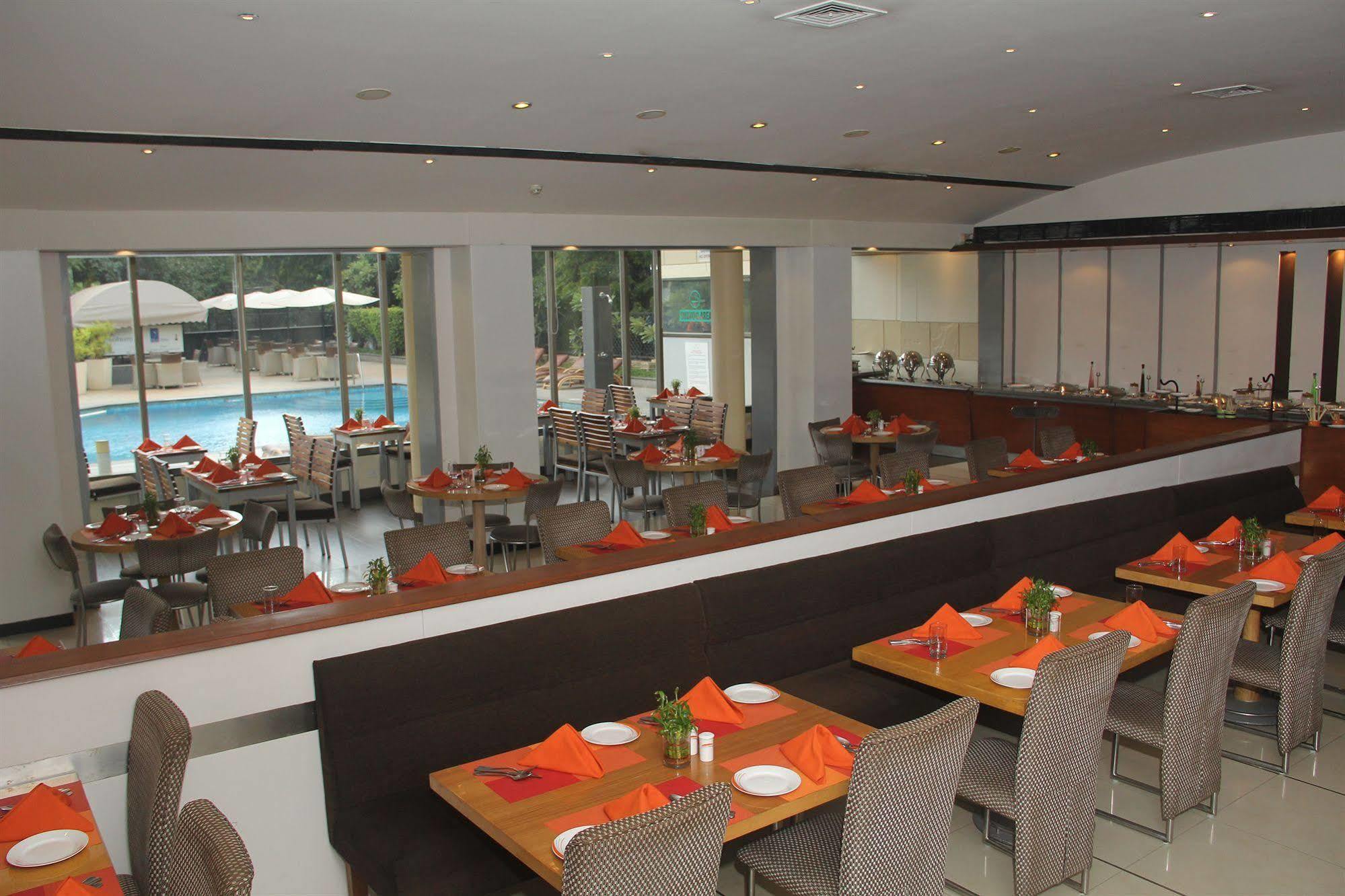 Sun-N-Sand Pune Dış mekan fotoğraf